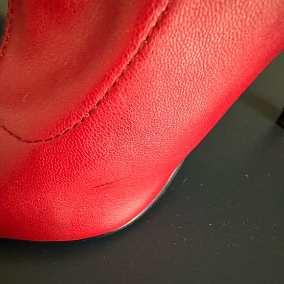 Nice Pair Women’s Red Booties from Forever 21 Size 7 - Picture 5 of 7